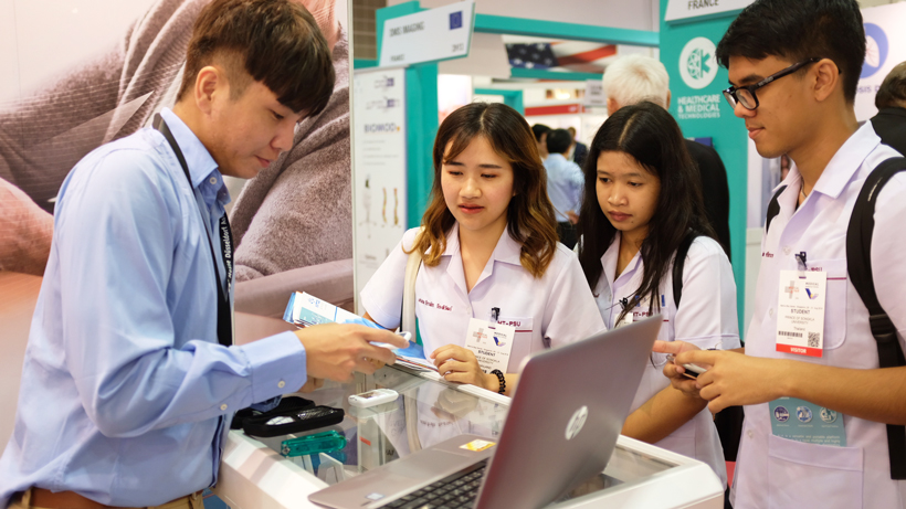  rightest-diabetes-glucometer-medical-fair-asia-rightest